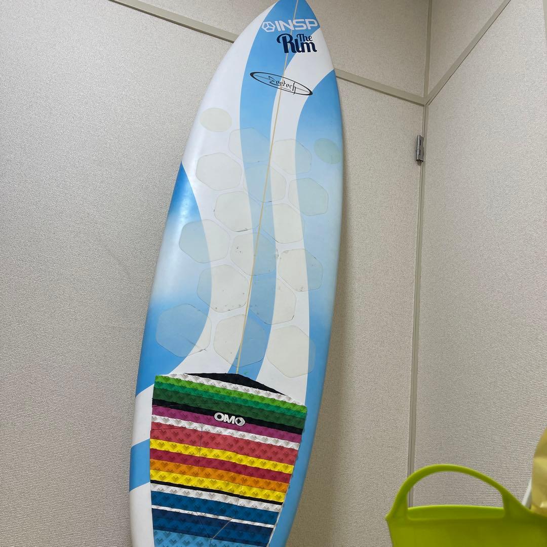 セミロングサーフボード　ワックスいらない