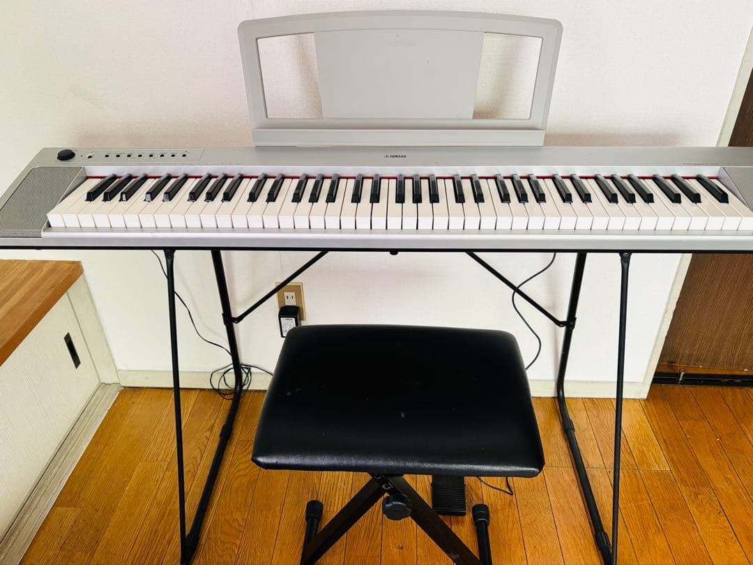 最終価格 ヤマハ電子キーボードpiaggerシルバー NP-31Sフットペダル付