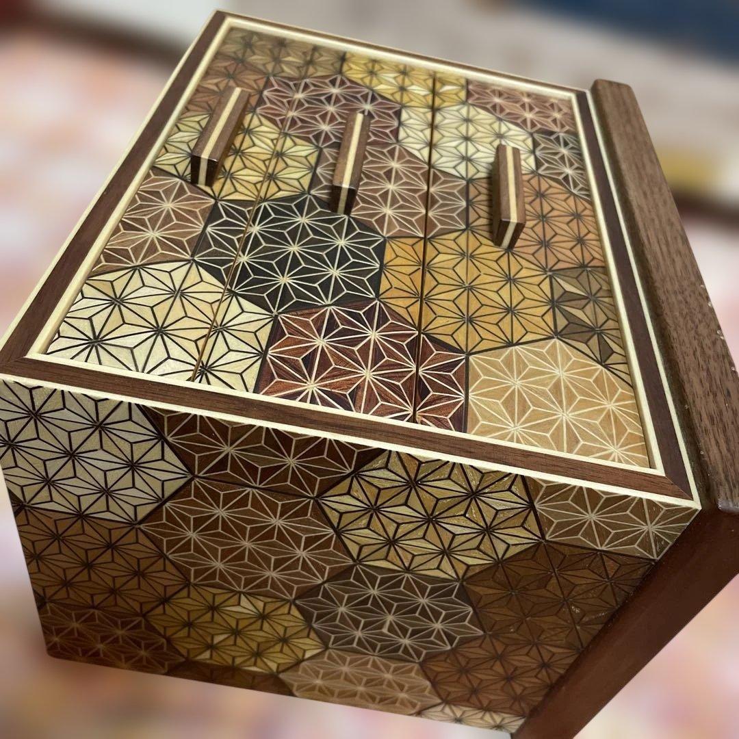 三ッ引き出し　亀甲　箱根寄木細工　木製　工芸　引き出し　三段