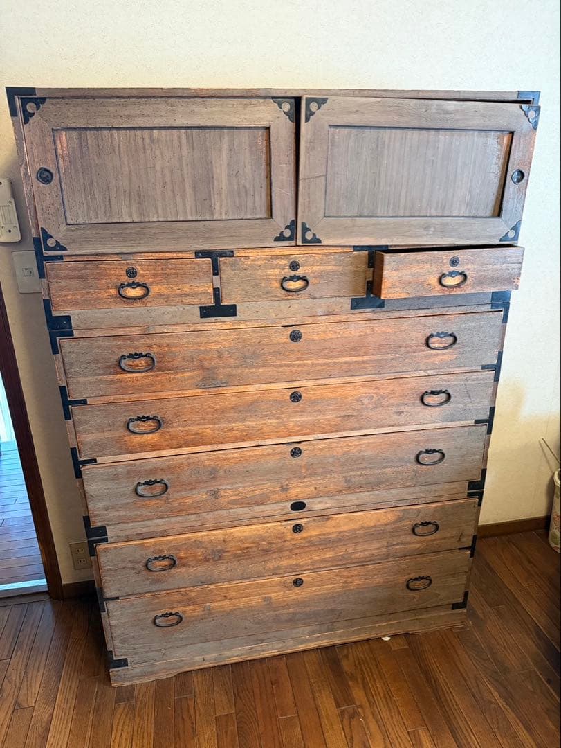 日本家具　衣装箪笥　巨匠作品　芸術美術　骨董　アンティーク　天然無垢？木工
