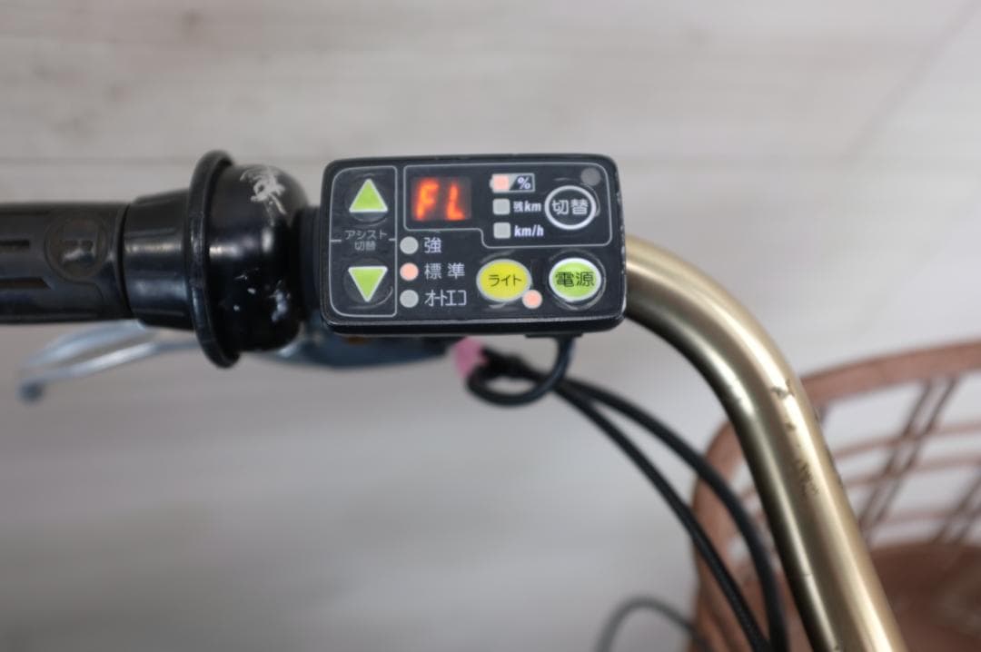 ブリヂストン製　STEPCRUZ　26インチ3段　8.7Ah（4点灯）充電器あり