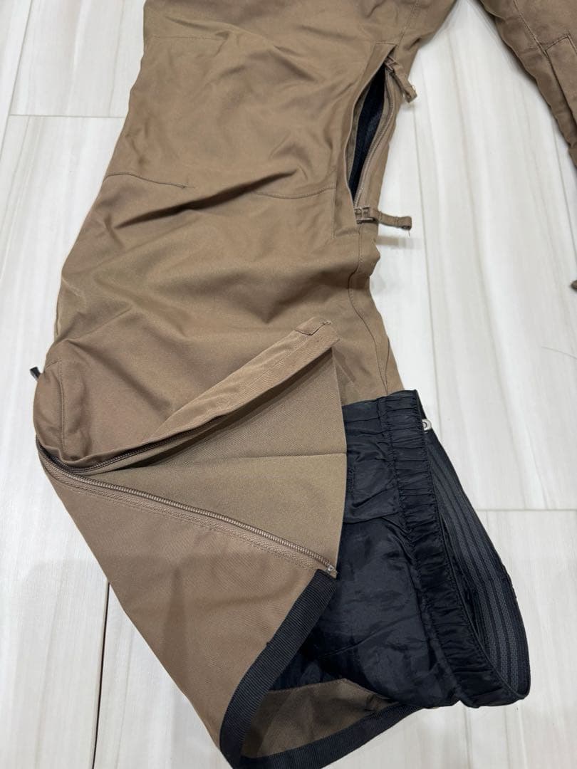 SCAPE. ウェア　上下セット　上Lサイズ　下Mサイズ　エスケープ