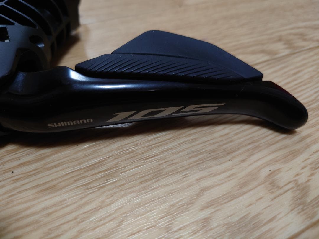 Shimano 105 Di2 デュアルコントロールレバー ST-R7170