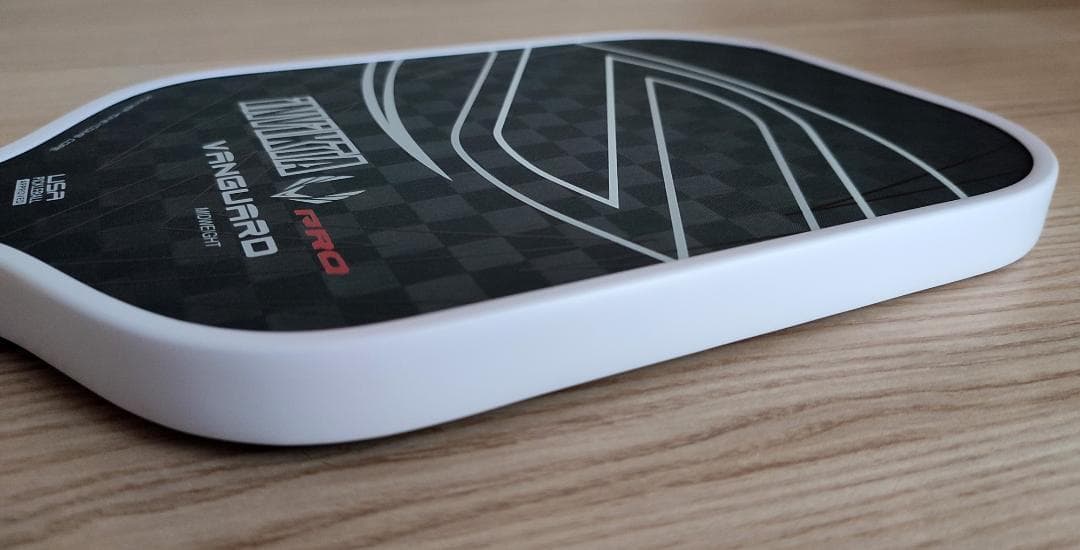 ピックルボール パドル 生カーボン Vanguard Pro Invikta