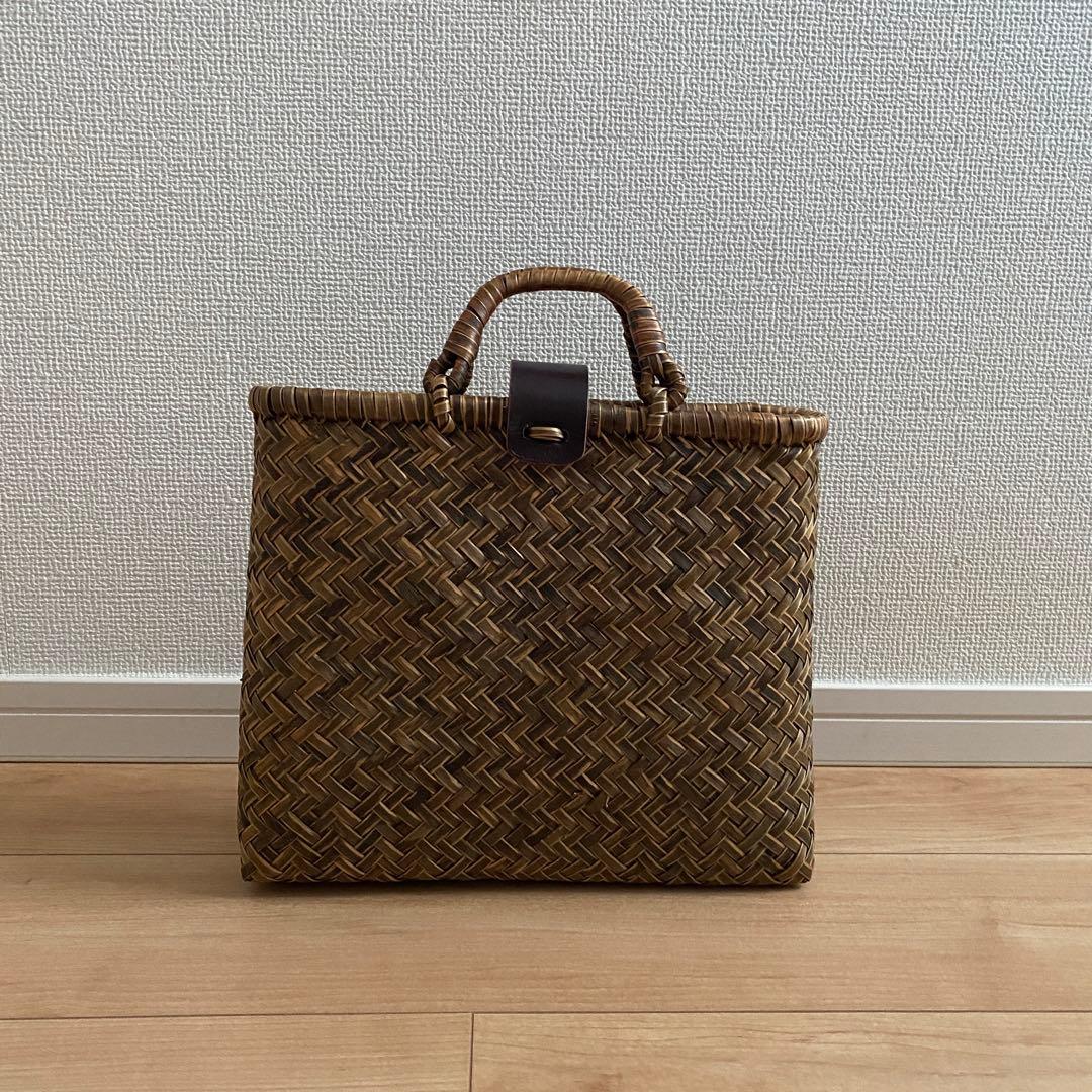 イタヤ細工　手提げ籠　貴重な染付仕上げ